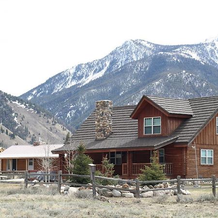 Montana Spirit Guest Lodge Cliff Lake Екстер'єр фото