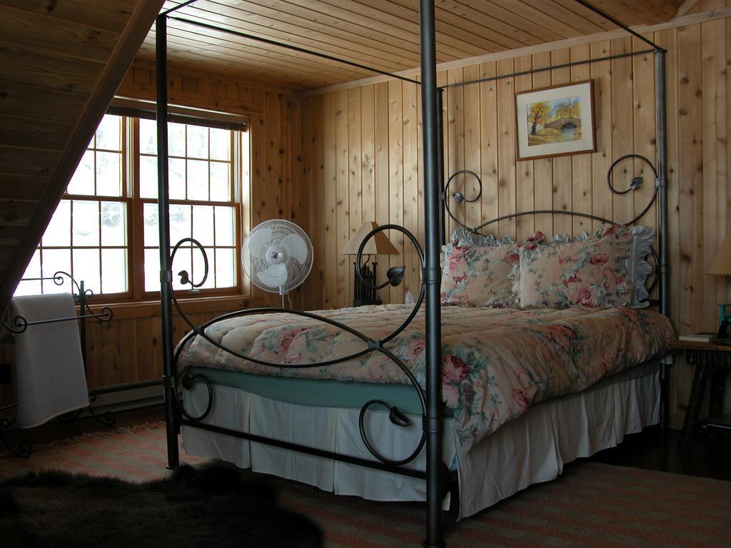 Montana Spirit Guest Lodge Cliff Lake Номер фото